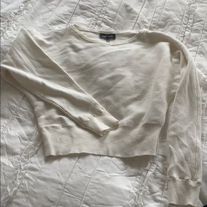 **LAST CHANCE**White cropped sweater